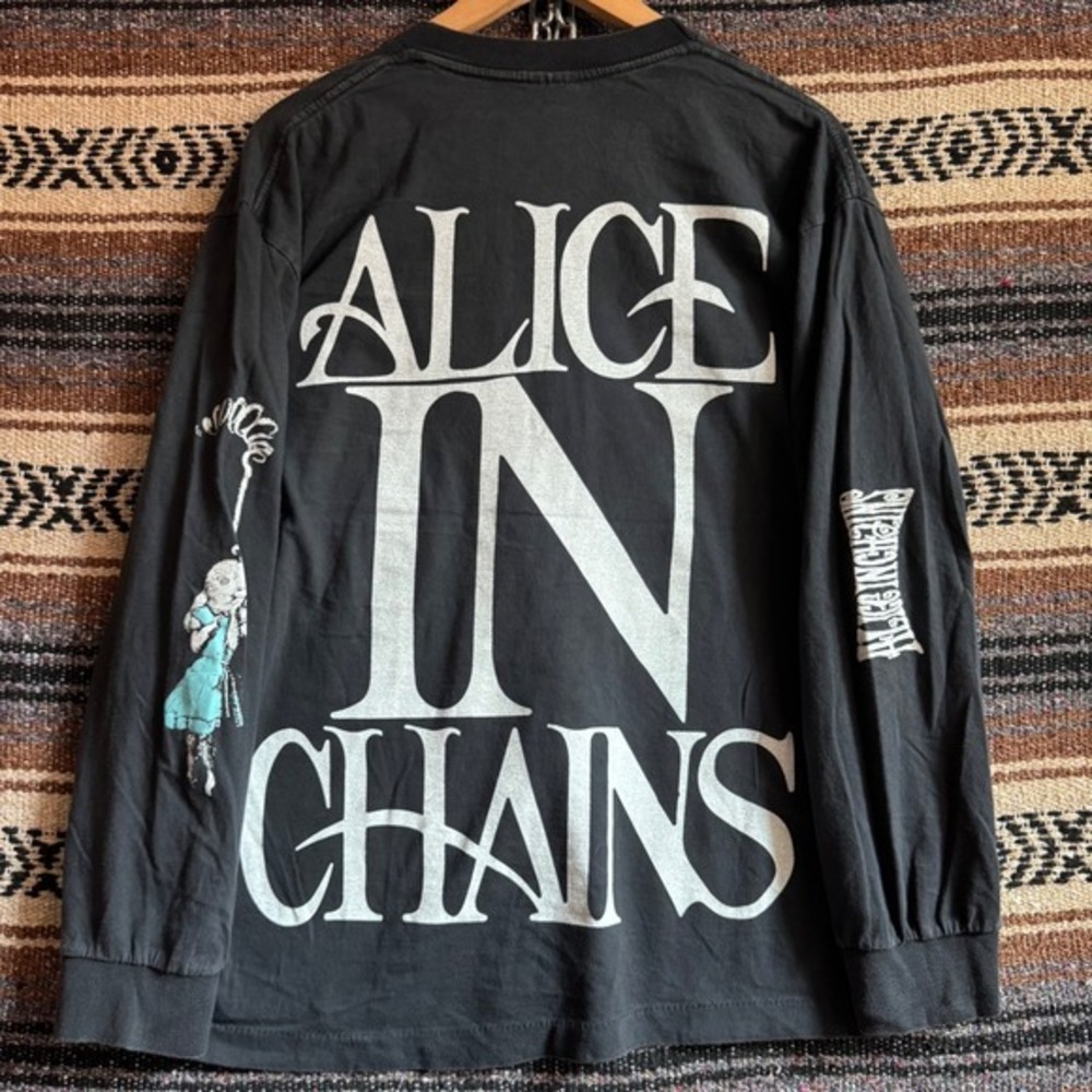 Alice In Chains Wonderland T-Shirt XL Black Long Slee… - Gem